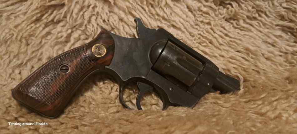 Burgo 38 spl  6 shot revolver 