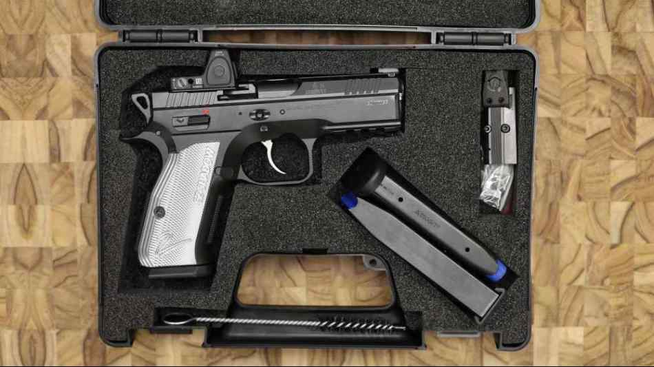 CZ Shadow 2 Compact 9mm, Trijicon RMR , 3 Magazine
