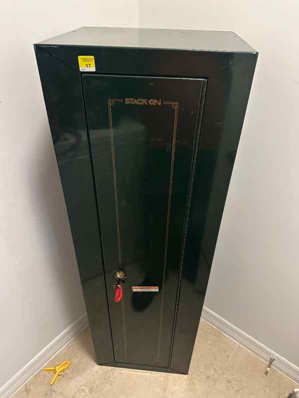 Stack on Gun Safe , Green Great Shape. 