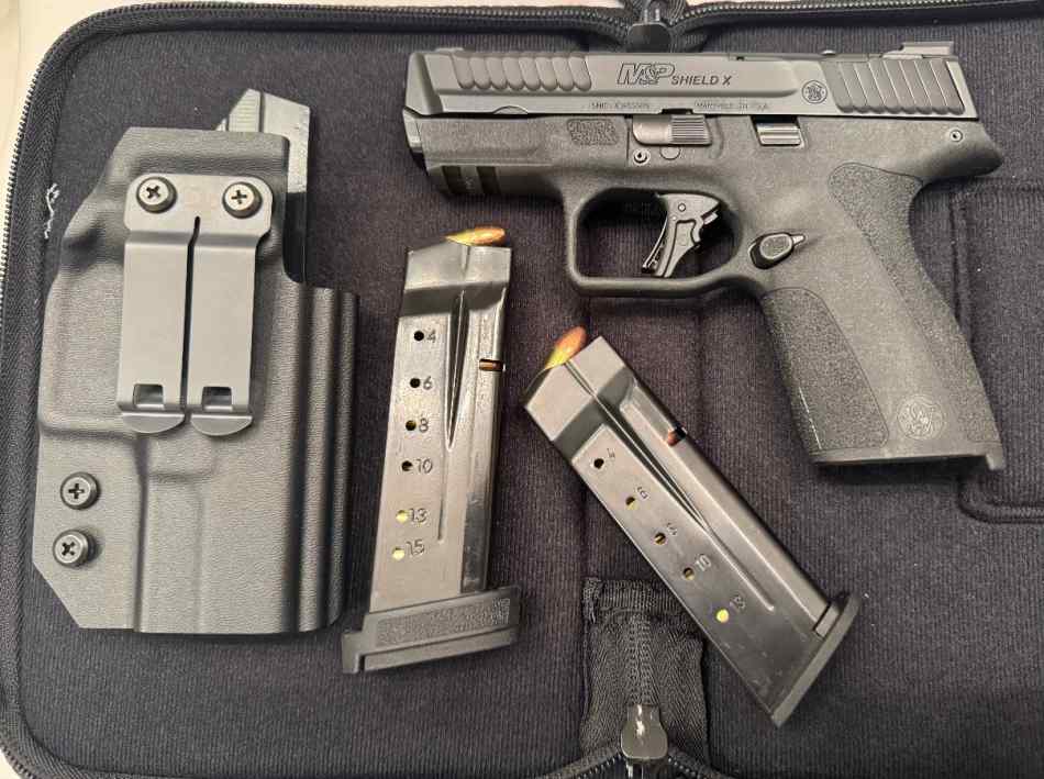 S&amp;W Shield X