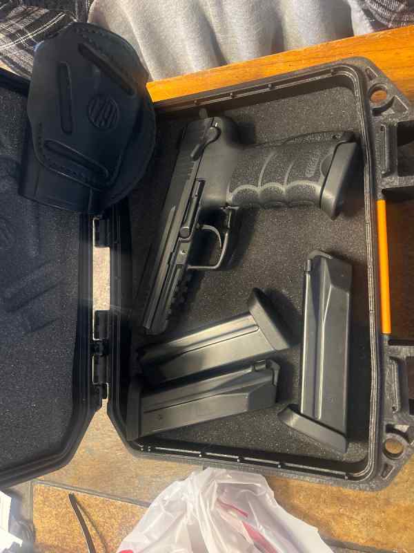 HK45 Full-Size with case and spare mags